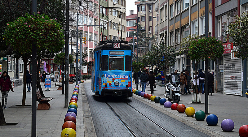 ISTANBUL KADIKOY BAHARIYE CADDESI